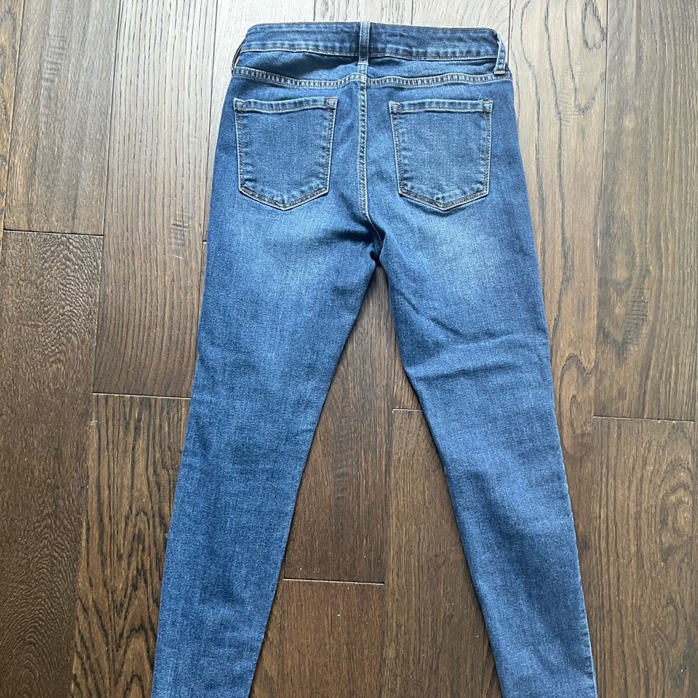 Just USA blue jeans, size 2 (US 25)